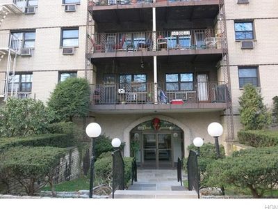 2261 Palmer Ave APT 3N, New Rochelle, NY, 10801