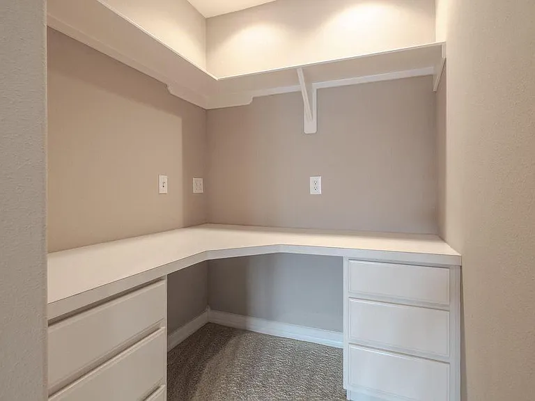 12406 Santiago Cove Ln — Photo 21