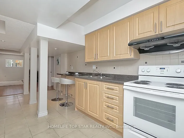 48 Dairy Dr — Photo 2