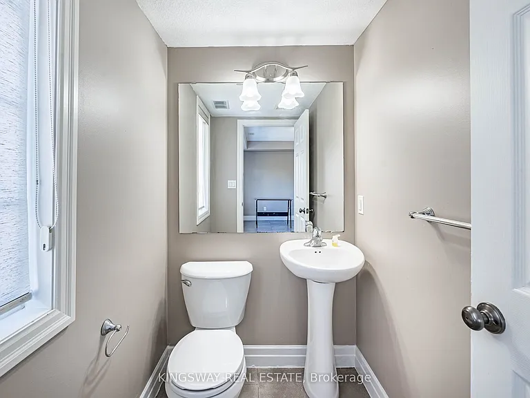 275 Old Huron Rd E #15 — Photo 22
