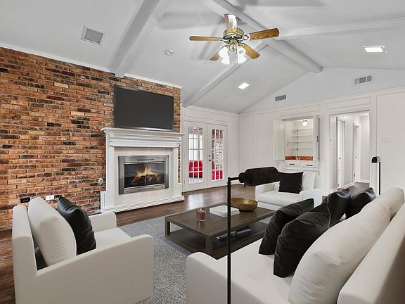 3rd image of 907 Serenade Ln #L