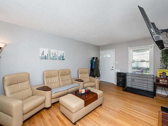 5th image of 5628 Islington Ave
