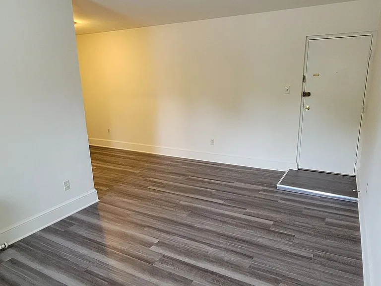Lee Albemarle Apartments — Photo 29