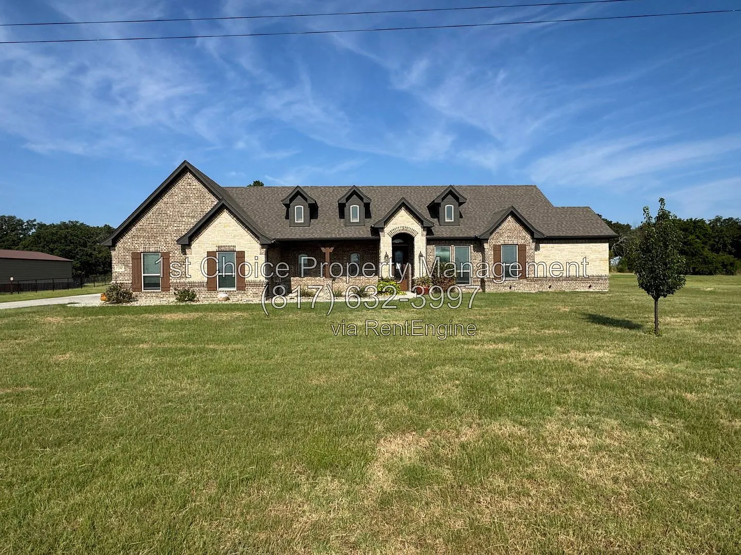 4 bed, 2.0 bath, 2640 sqft, $3,695 — Photo 3