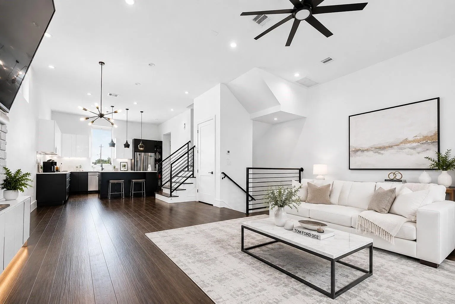 3 bed, 3.5 bath, 2361 sqft, $3,300 — Photo 2