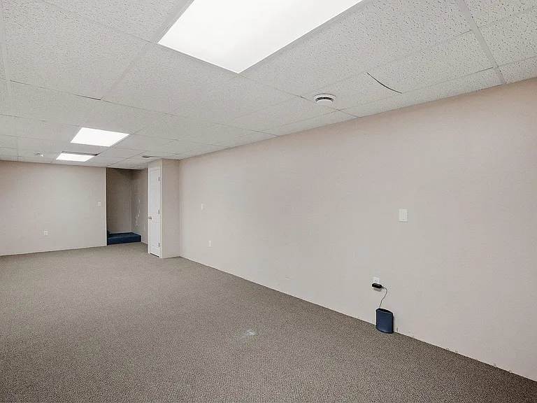 131 Forest Hill Way — Photo 44