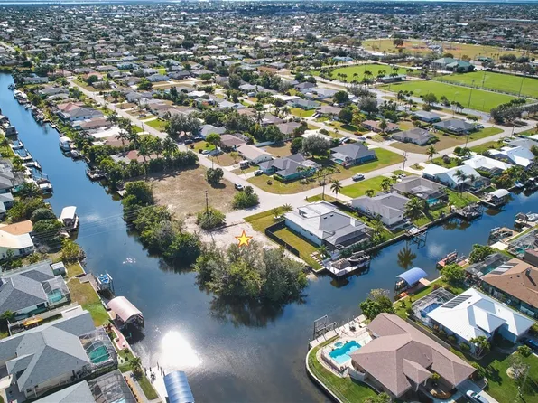 201 SW 40th St, Cape Coral, FL 33914