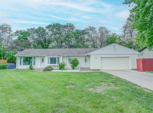 7733 Fairfield Rd N, Brooklyn Park, MN 55444