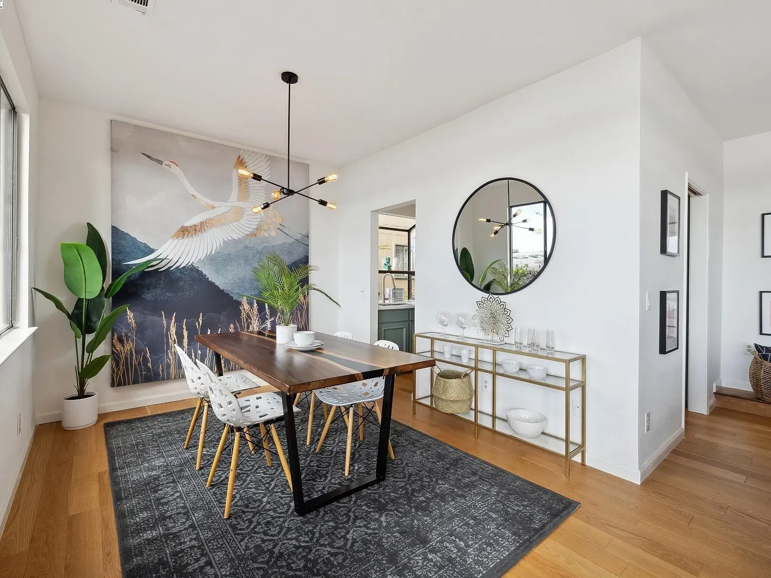 2 bed, 1182 sqft, $5,995 — Photo 3