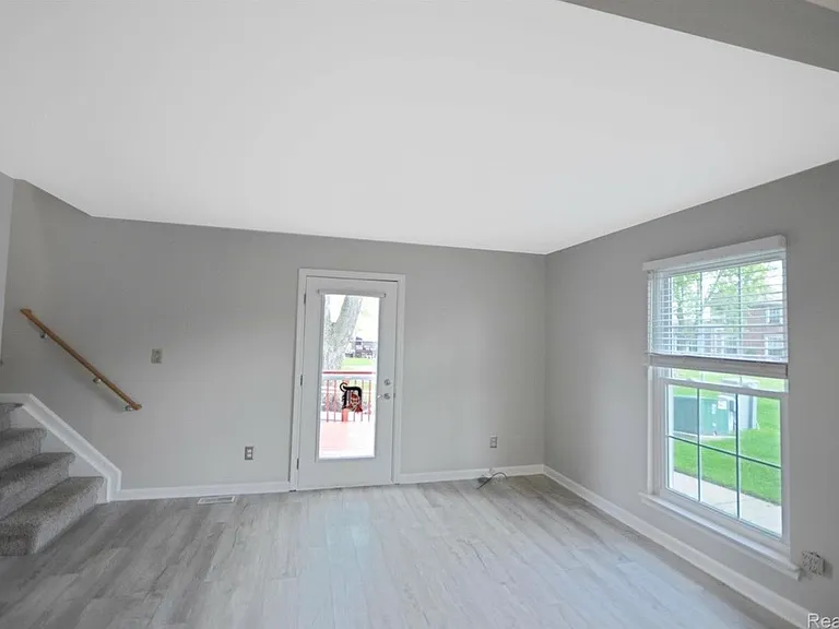 35274 Terrybrook Dr — Photo 15