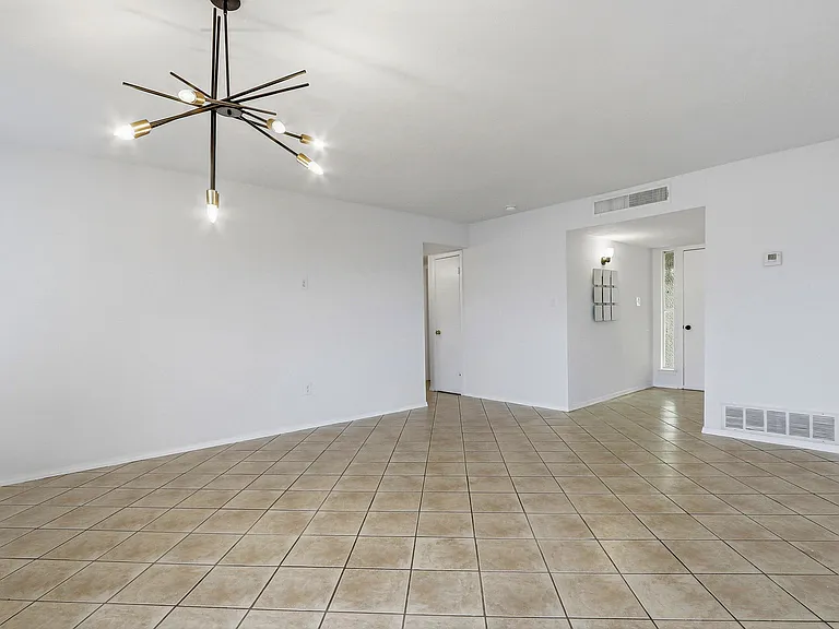 10837 Gemstone St — Photo 7