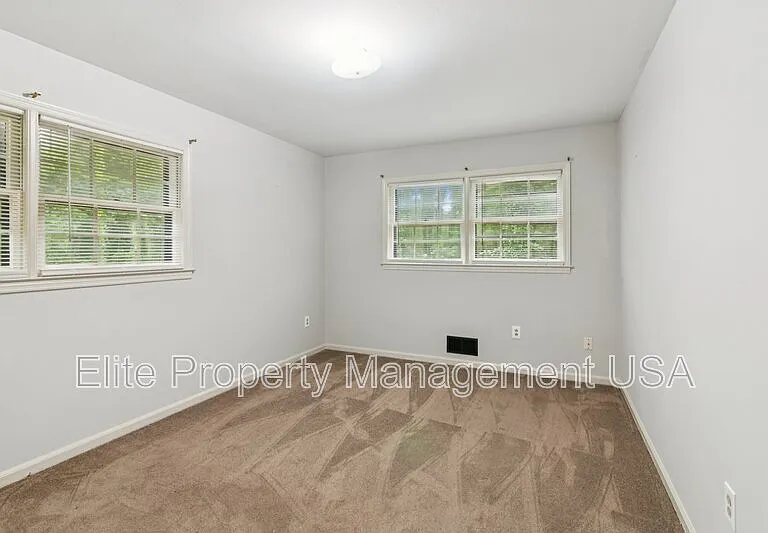 2600 Lantern Ln — Photo 12
