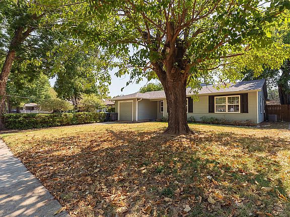 2nd image of 12156 Dandridge Dr