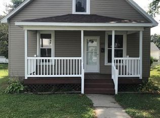327 E Sycamore St, Carrollton, IL 62016