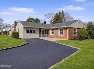 1 Peach Tree Rd, Oakhurst, NJ 07755