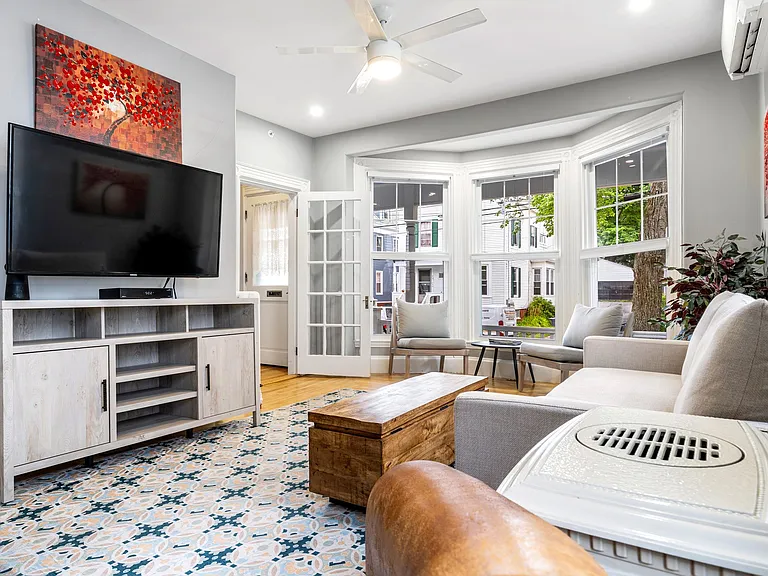 77 William St #1 — Photo 10
