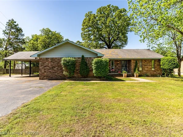 8622 Royal Ridge Dr, Fort Smith, AR 72903