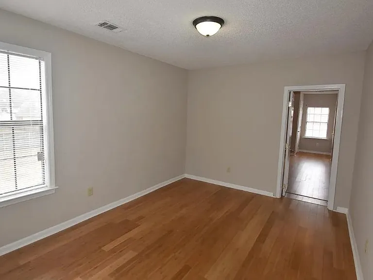 7605 Reese Rd — Photo 5