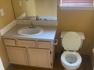 315 W Fairfield St #315, Gladstone, OR 97027