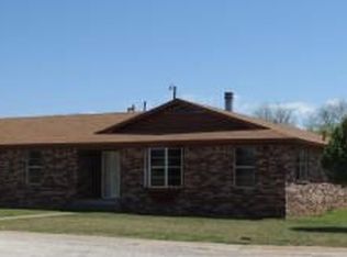709 Weiss Dr, Seymour, TX 76380