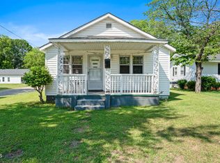701 E Harnett St, Dunn, NC 28334