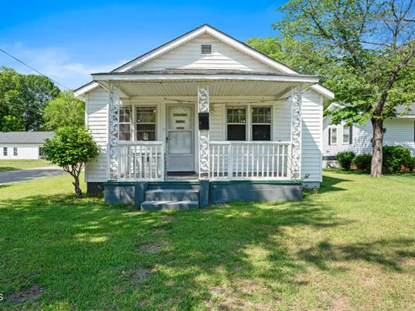 701 E Harnett St, Dunn, NC 28334
