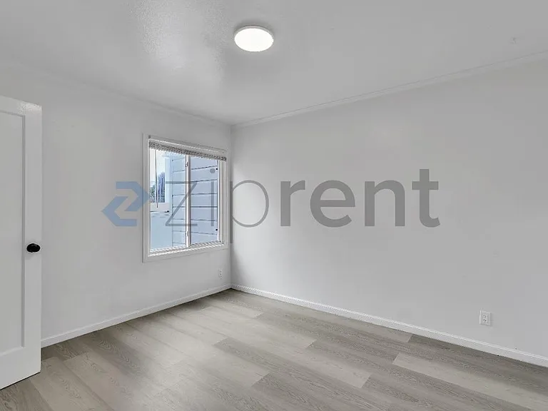 1714 44th Ave — Photo 10
