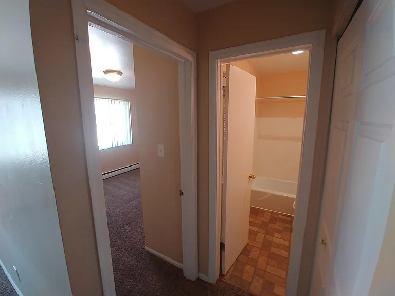 Bruin Manor (TS) — Photo 10