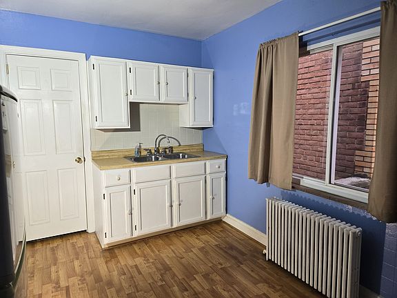 3rd image of 7620 Hamilton Ave #4