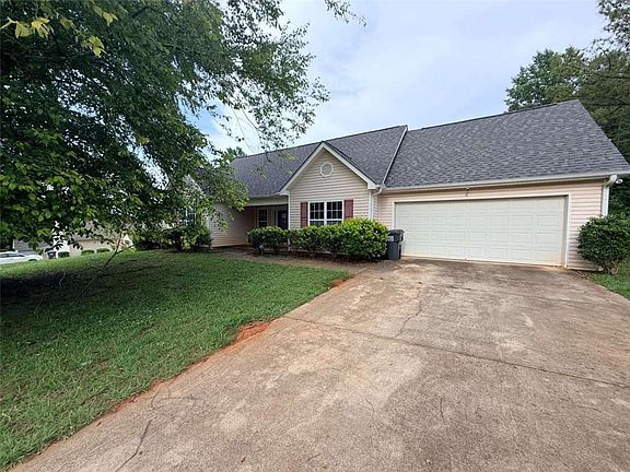 2nd image of 50 Mote Crossing Rd