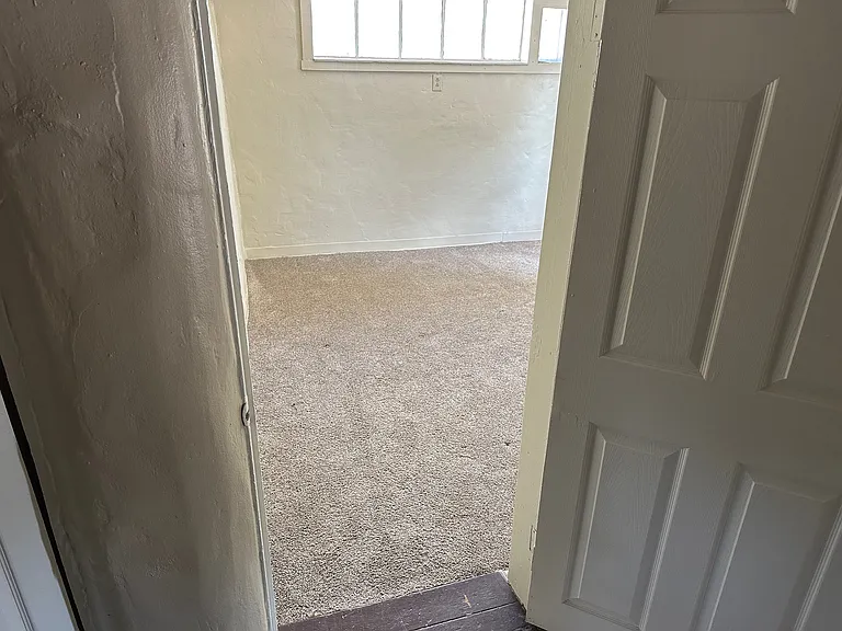 Bed Room 1/ Office