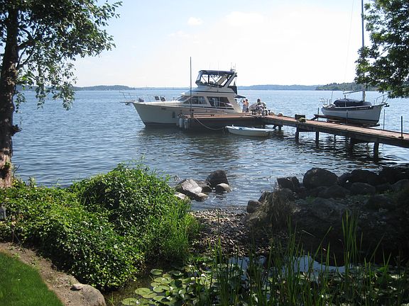 34' Tollycraft not included.