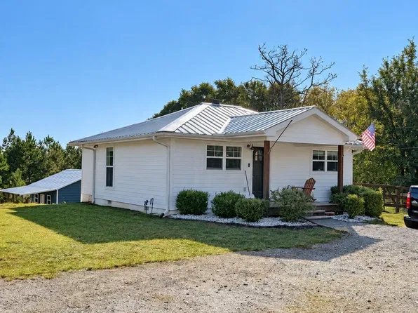 50 Greenwood St, Bremen, GA 30110