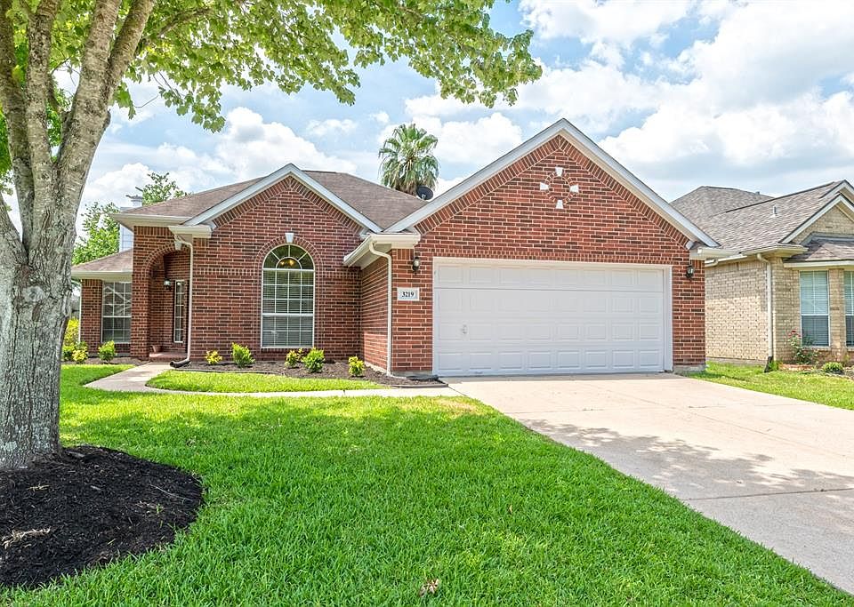 1st image of 3219 Stratford Pointe Dr