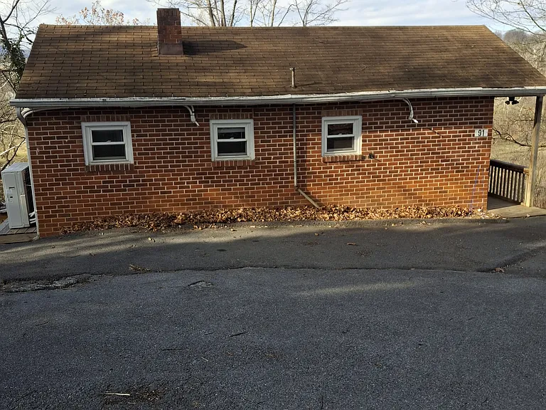 91 Riverside Ln #91 — Photo 3