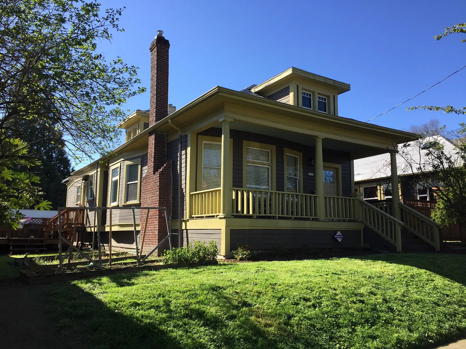 4049 N Albina Ave — Photo 1