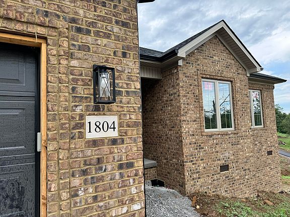 2nd image of 1804 Adkinson Dr