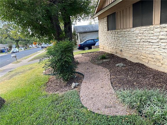 3rd image of 9710 Hansford Dr