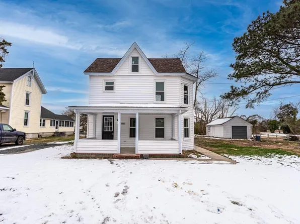 39046 Church St, Greenbackville, VA 23356