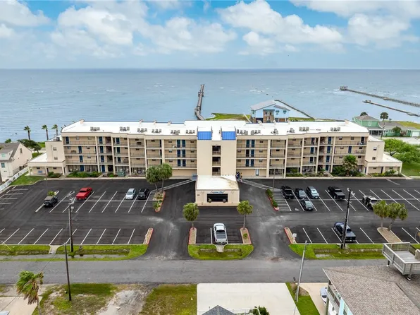 1021 S Water St #214, Rockport, TX 78382