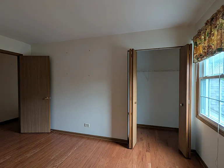 410 Orleans Ave — Photo 23