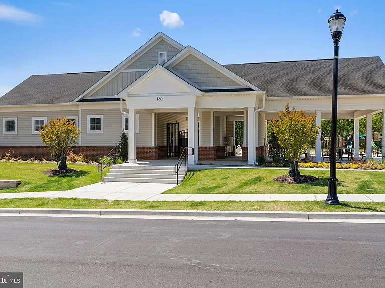 7903 Tanbridge Ln — Photo 36