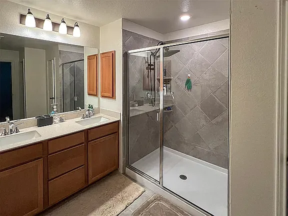 221 Summit Dr #1 — Photo 7