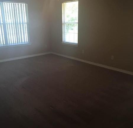 4th image of 1655 Florence Ave