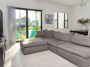 11654 SW 13th Ln, Hollywood, FL 33025