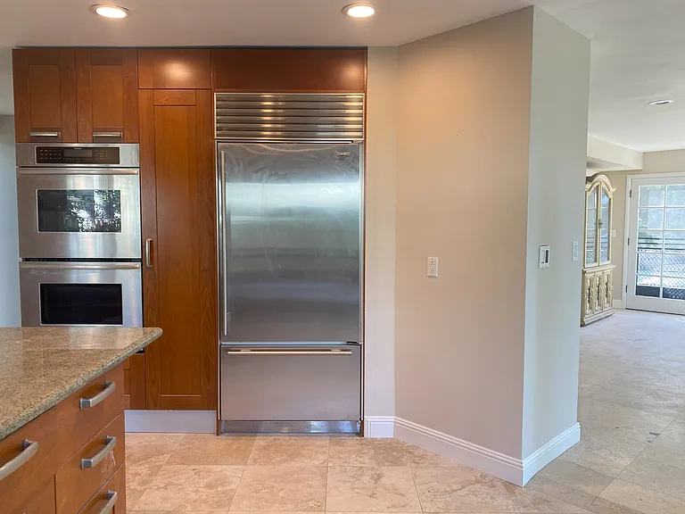25901 Nellie Gail Rd — Photo 8