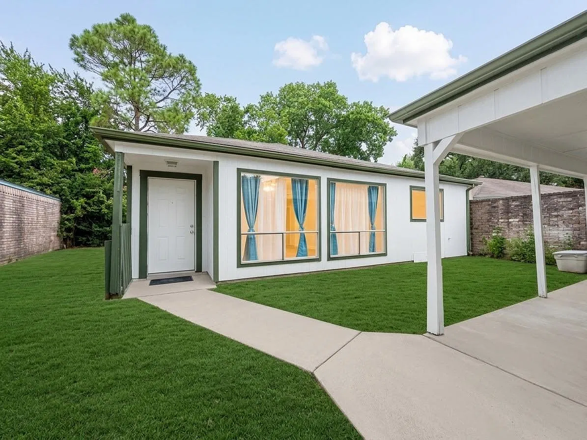 3 bed, 2.0 bath, 1705 sqft, $1,800 — Photo 3