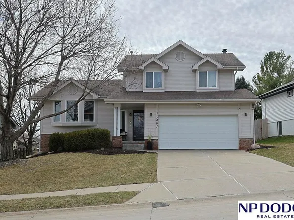 15401 Locust St, Omaha, NE 68116