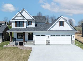 4951 Noble Dr NW, Rochester, MN 55901