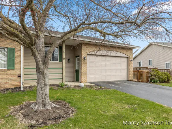 87 Grand Village Ct SW #36, Grandville, MI 49418
